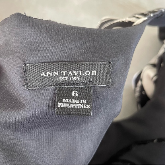 Ann Taylor Black and White Patterned Silk Sleeveless Dress - Picture 3 of 9